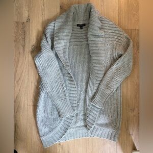 Banana Republic Medium Women’s Medium Wool Sweater 🤍🤍🤍